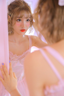 女生裙子下面穿什么